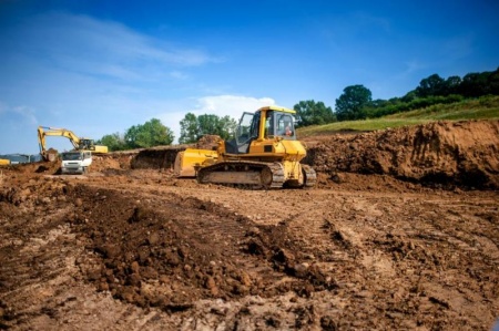 Le nivellement de terrain, comment proc&eacute;der efficacement ?